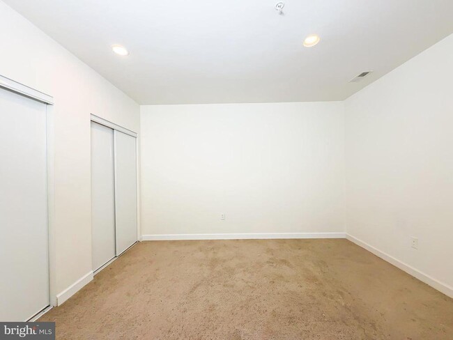 Building Photo - 7023 Sand Cherry Way