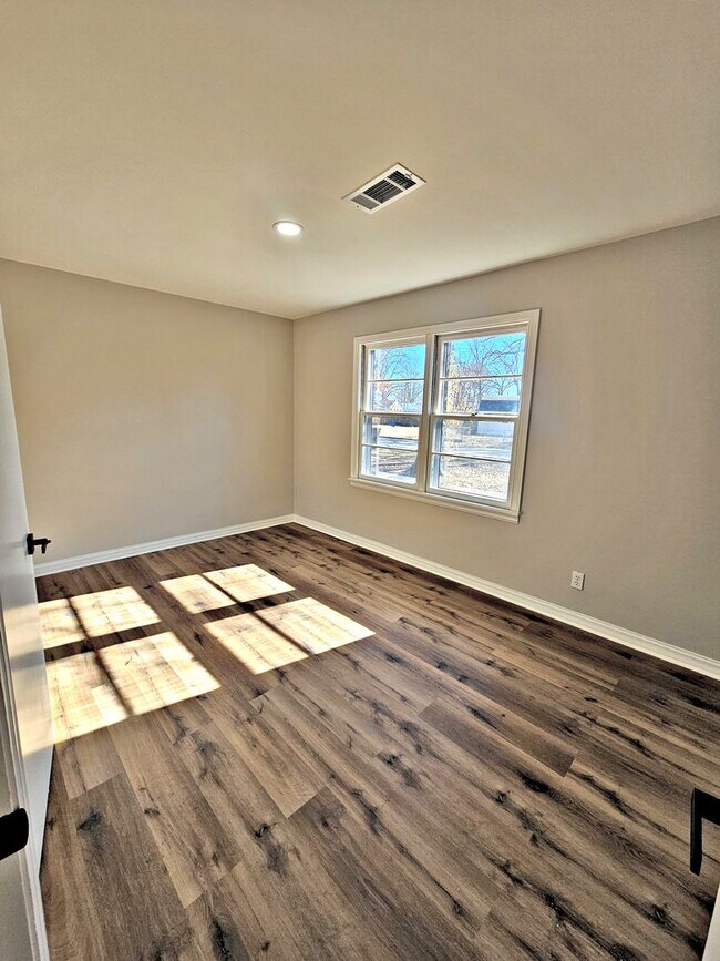 Building Photo - ***MOVE IN SPECIAL***HOUSE FOR RENT - HARTSELLE