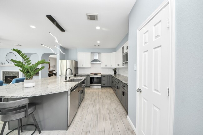 Building Photo - 7619 Park Sage Ln