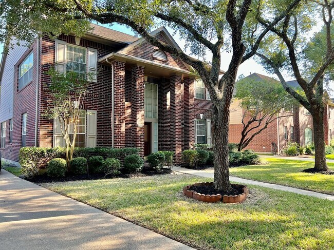 Primary Photo - 2339 Plantation Bend Dr