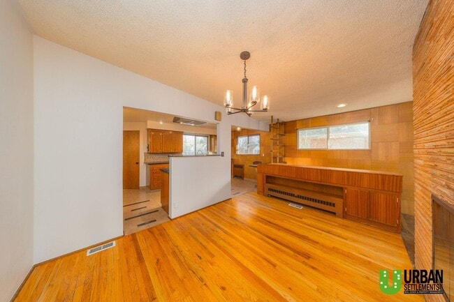 Building Photo - Classic South Hill Charmer for Rent – 3423 S Grant Blvd, Spokane, WA 99203