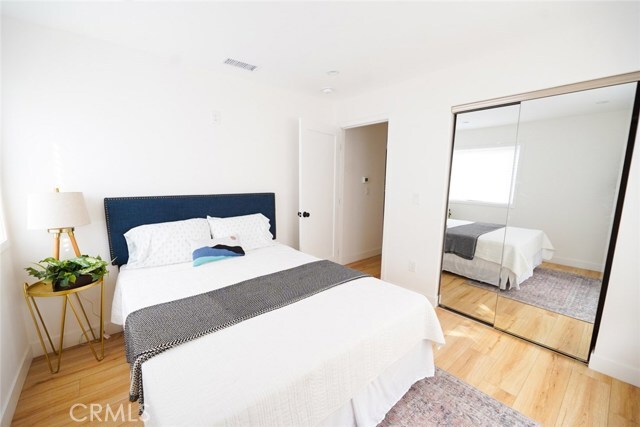 Building Photo - 3642 6th Ave