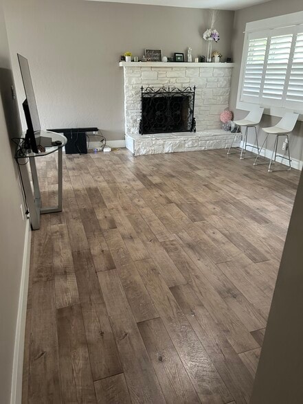 Building Photo - 131 E 17th St