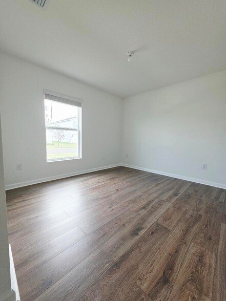 Building Photo - 5936 Mangrove Dr