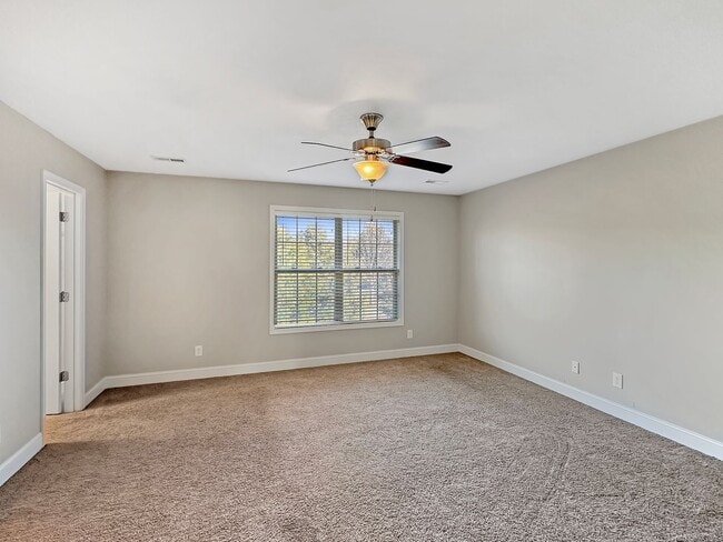 Building Photo - Perfect Location! Beautiful 3 bedroom home for rent!