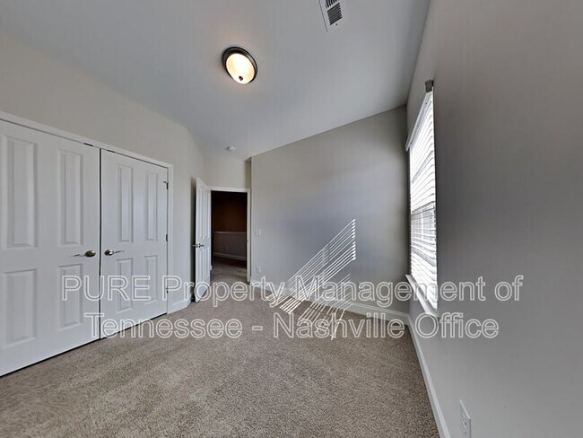 Building Photo - 1750 Park Terrace Ln