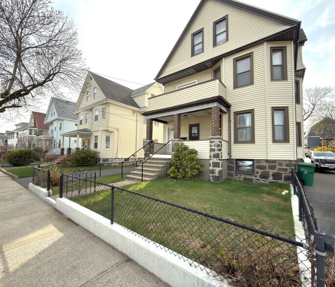 Building Photo - 9 Amaranth Ave