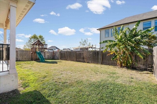 Building Photo - 19040 Kimberlite Dr