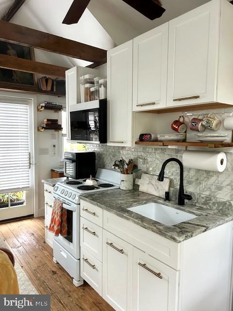 Building Photo - 264 Lake St