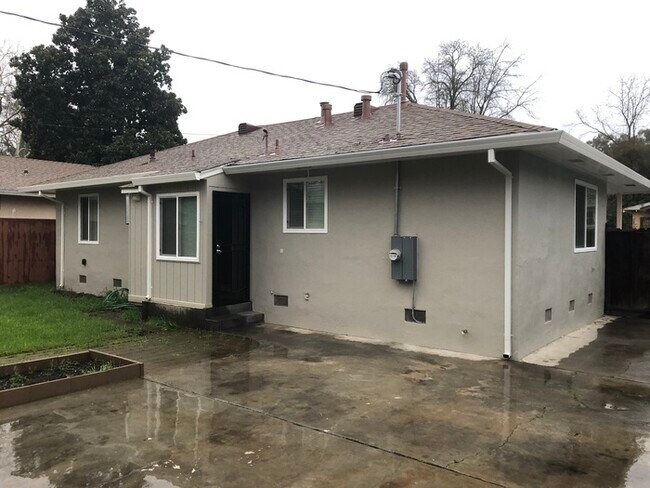 Building Photo - 3953 7th Ave