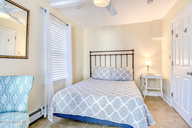 Building Photo - 18 Abbott Ave