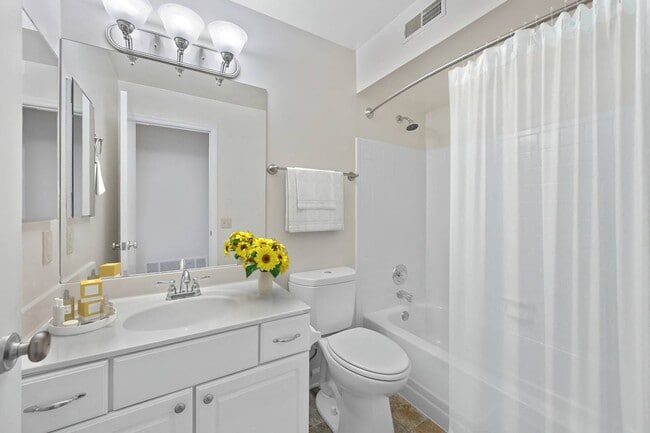 Floorplan - Indian Creek Apartments and Townhomes