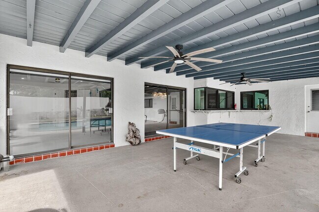 Building Photo - 20833 Sonrisa Way
