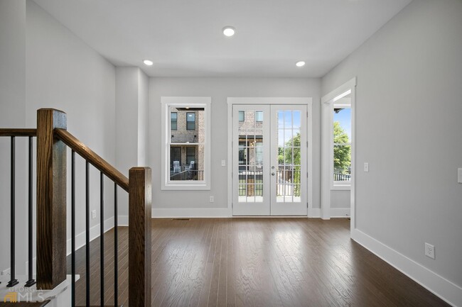 Building Photo - 1034 Robert Smalls Way