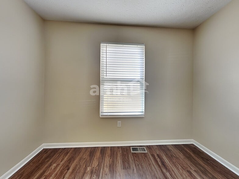 Building Photo - 424 Hartford Ct