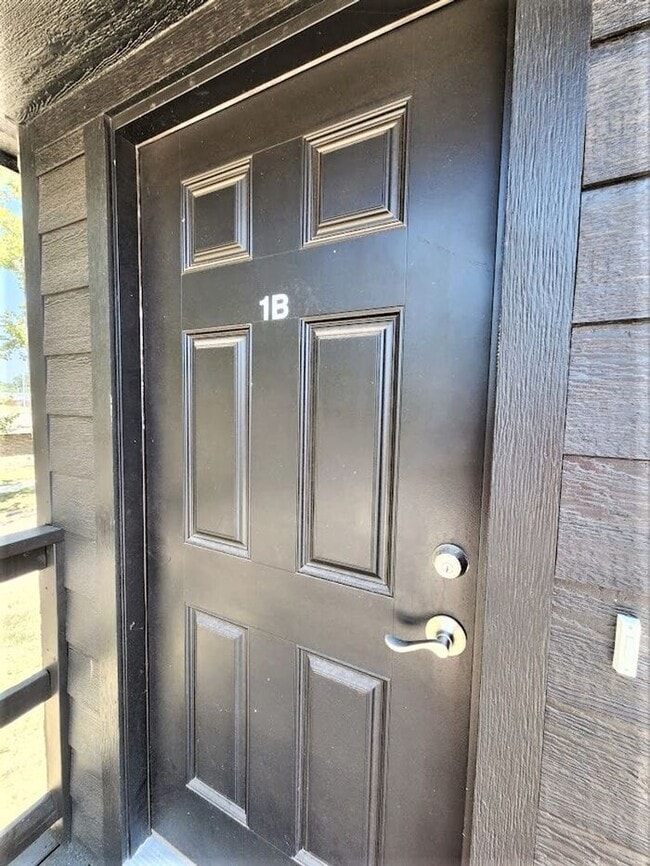 Building Photo - New 3 Bed 2 Bath Duplexes SW 40th & Shields Blvd