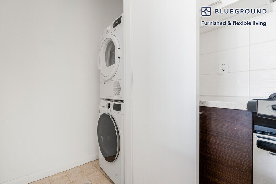 Building Photo - 535 Union Ave