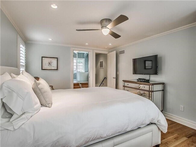 Building Photo - 1109 NW 55th St