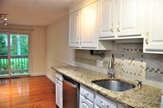 Building Photo - 47 Samuel Dr