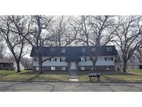 Building Photo - 880 E 6th St