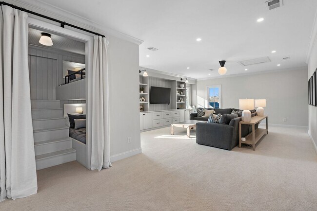 Building Photo - Luxury 12 South Living! $13,000 per month lease. 6 Bed 6 Bath with Great Outdoor Space and Bonus ...