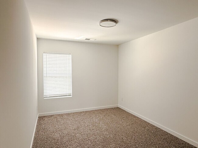 Building Photo - 614 Buncombe St