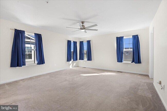 Building Photo - 9717 Tealbriar Dr