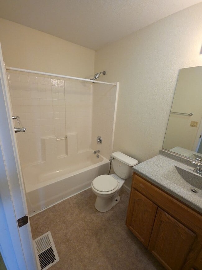 Building Photo - Charming 2-bedroom, 2-bathroom home in Nice