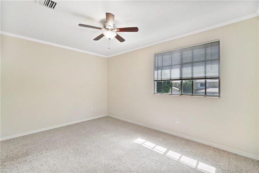 Building Photo - 5905 Abbey Rd