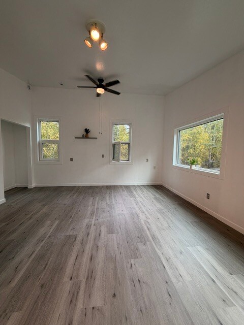 Building Photo - 4500 Willow Cir