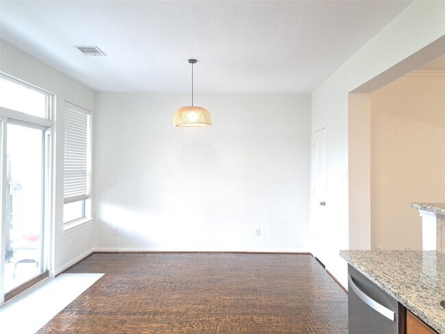 Building Photo - 13134 Stratford Skies Ln