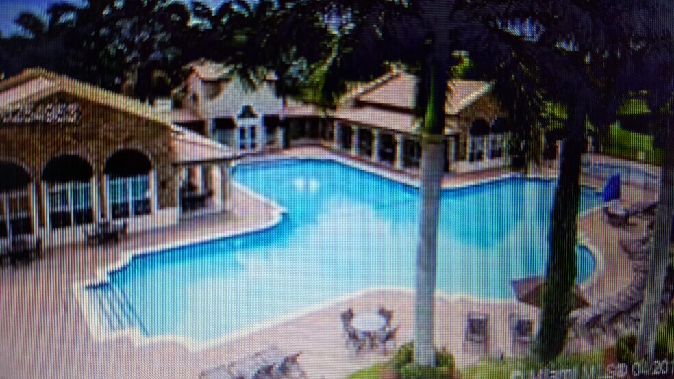 community pool - 3365 NE 14th Dr