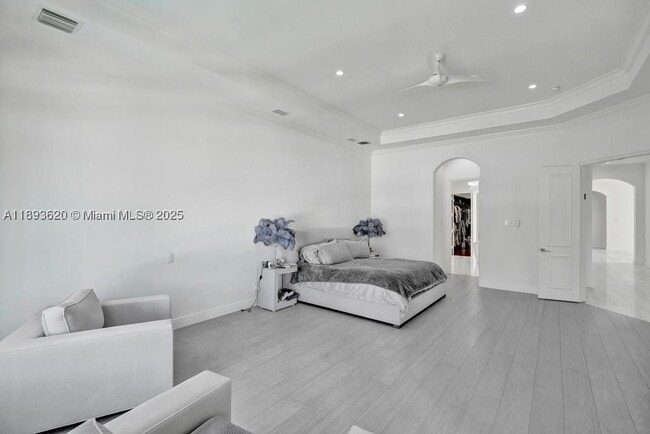 Building Photo - 1516 Island