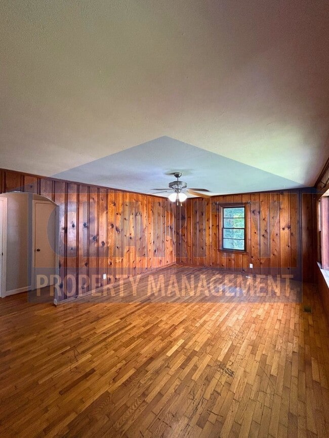 Building Photo - Beautiful 3-Bedroom, 1-Bath Home!