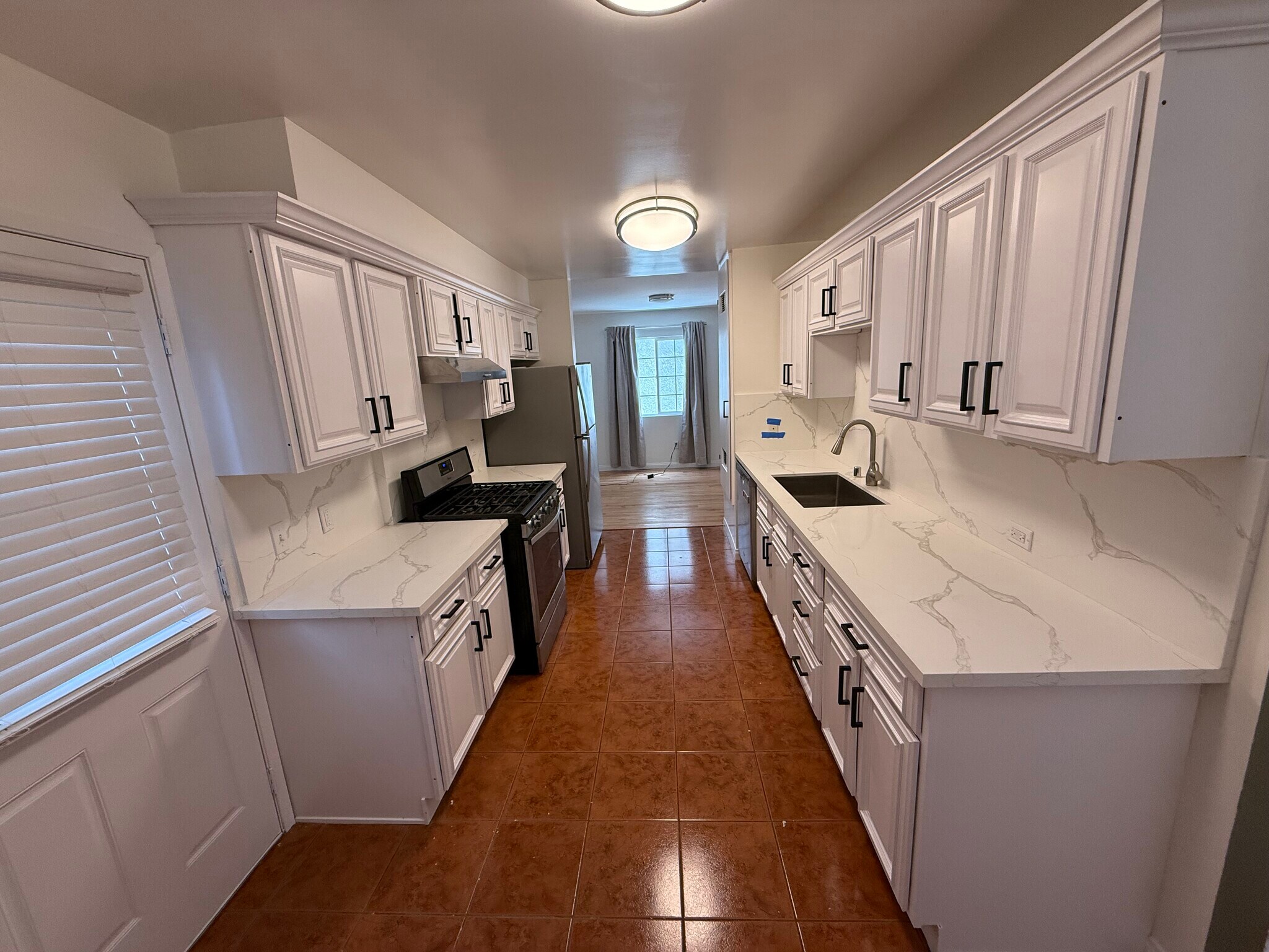 Building Photo - 2446 S Centinela Ave