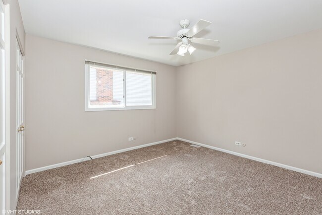Building Photo - 98 Quail Hollow Ct