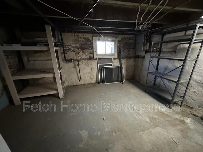 Building Photo - 422 Hillside Ave