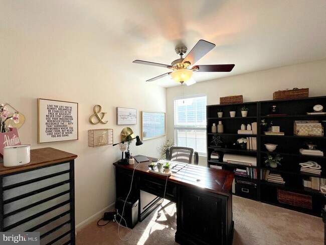 Building Photo - 519 Gate Dancer Ct