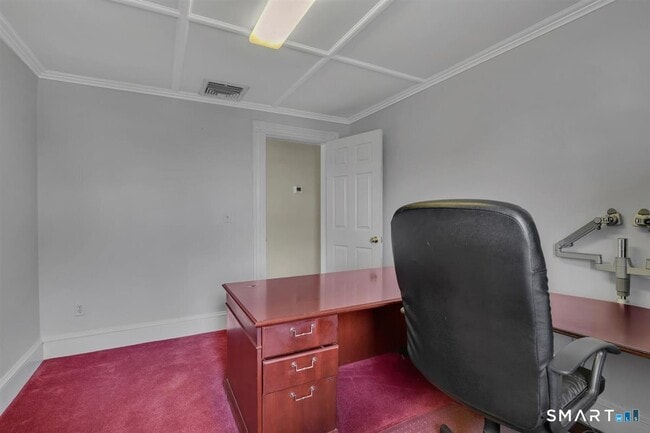 Building Photo - 36 School St