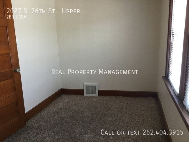 Building Photo - 2027 S 76th St