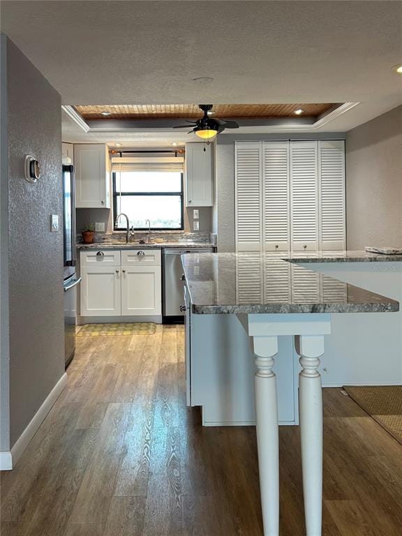 Building Photo - 7050 Sunset Dr S