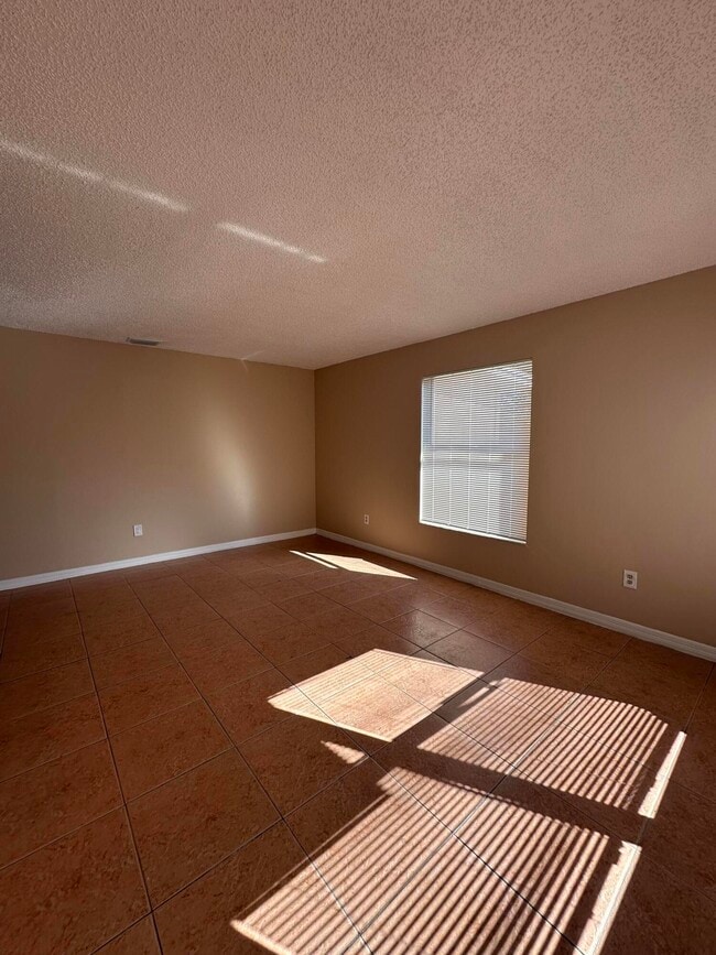 Building Photo - 958 Louisiana Ave