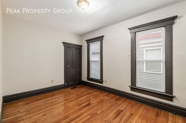 Building Photo - 180-182 W. 8th Avenue-182 W. 8th Avenue