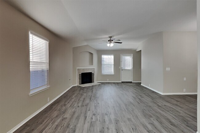 Building Photo - 19923 Juniper Berry Dr