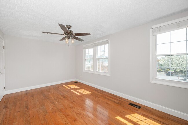 Building Photo - 11724 Rosearbor Ct