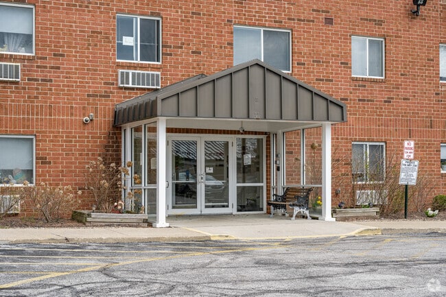 Entrance - Willowood Manor