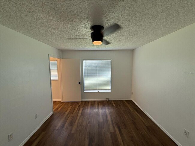 Building Photo - 13531 Summerton Dr