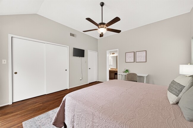 Building Photo - 5814 N Magazine Cir