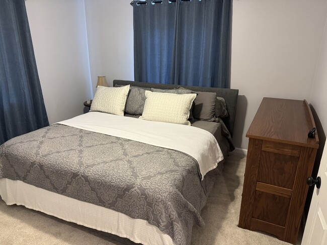 Building Photo - 1303 E Thirteen Mile Rd