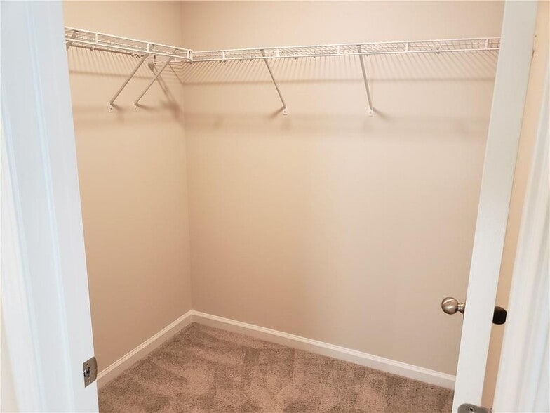 Building Photo - 6056 Fair Winds Cv